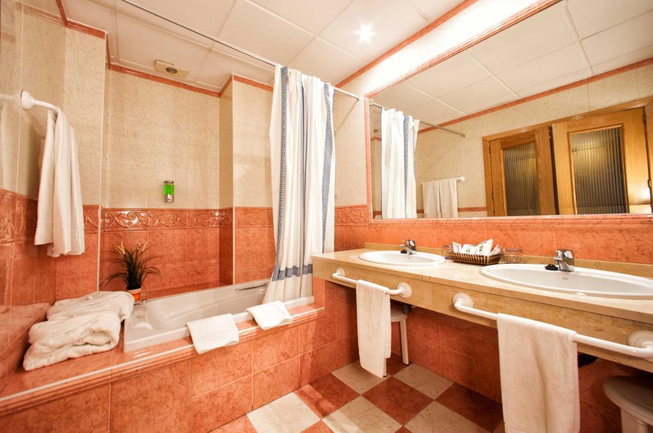 Hotel Torrepalma Alcala La Real Room photo